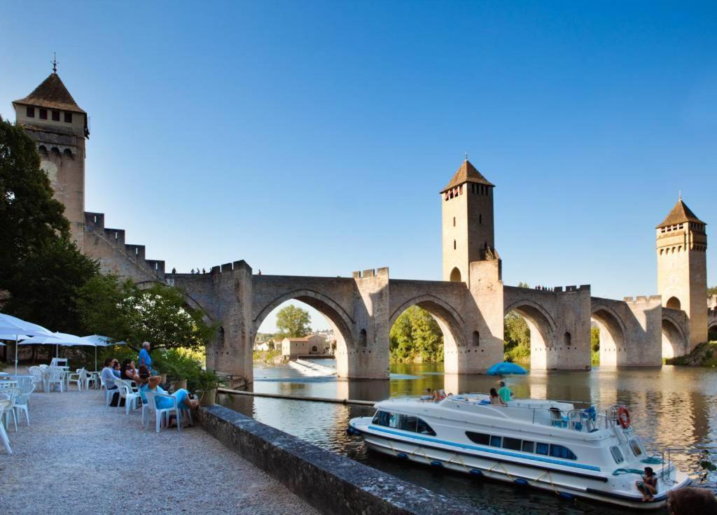Le Tapis Vert Cahors Luaran gambar